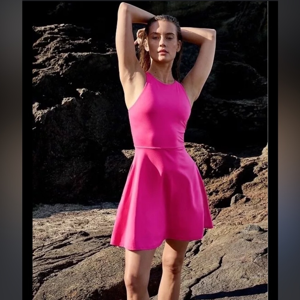Athleta Conscious Dress in Salvia Pink
